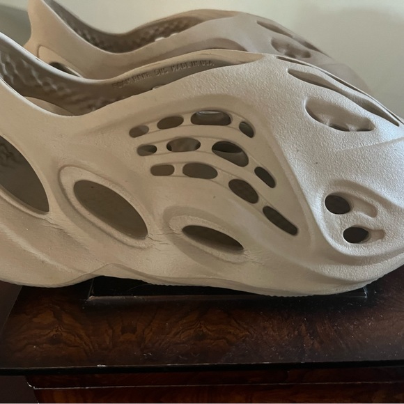 Light Tan Authentic Yeezys “Ochre” - Picture 5 of 5